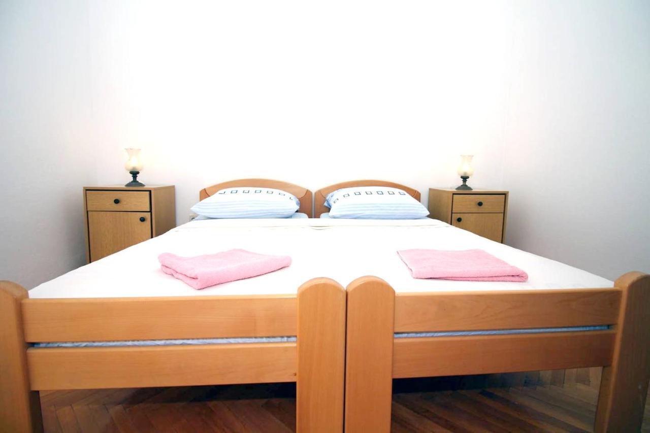 Charming Apartment In Tisno With 2 Bedrooms And Air Conditioning 外观 照片